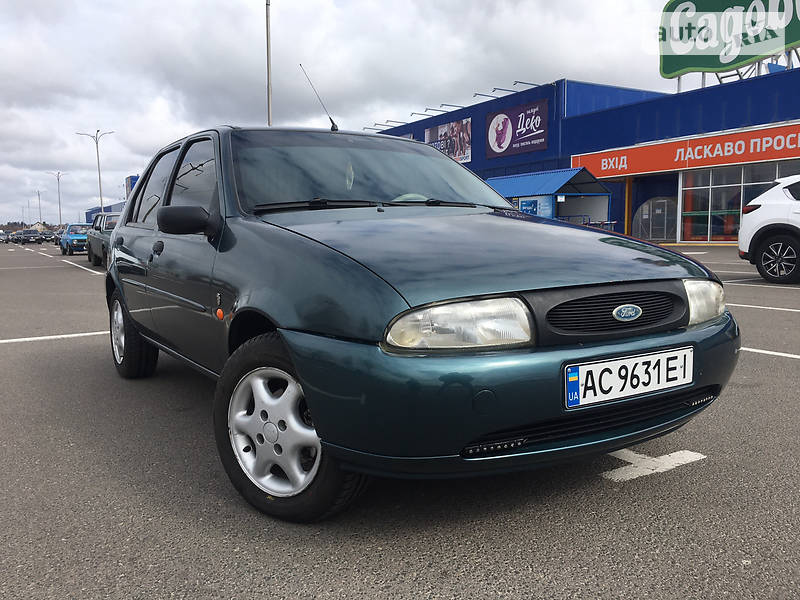 Хэтчбек Ford Fiesta 1996 в 
