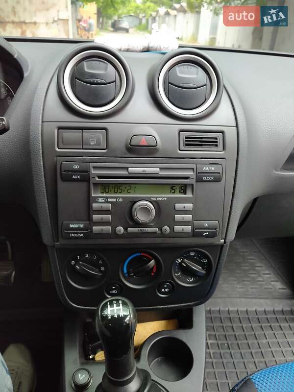 Хэтчбек Ford Fiesta 2006 в Одессе