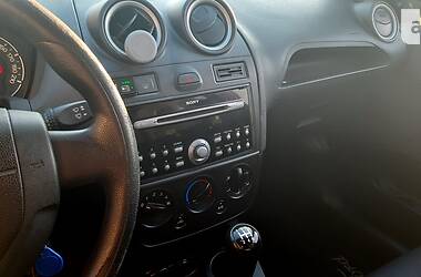 Хэтчбек Ford Fiesta 2007 в 