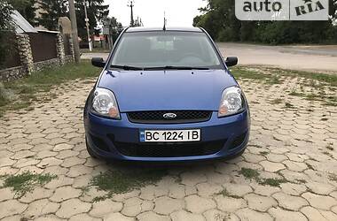 Хэтчбек Ford Fiesta 2006 в 