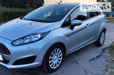 Хетчбек Ford Fiesta 2013 в Івано-Франківську