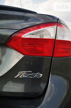 Седан Ford Fiesta 2016 в Запорожье
