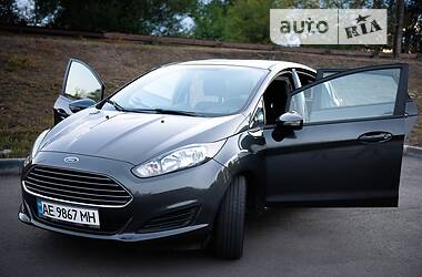 Хетчбек Ford Fiesta 2015 в Кривому Розі
