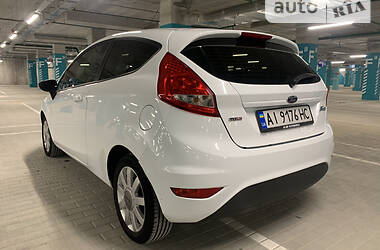 Хэтчбек Ford Fiesta 2011 в Киеве