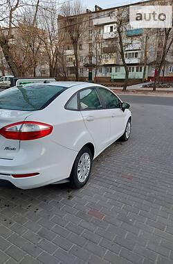 Седан Ford Fiesta 2017 в Сєверодонецьку