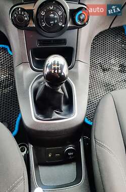 Хэтчбек Ford Fiesta 2014 в Львове