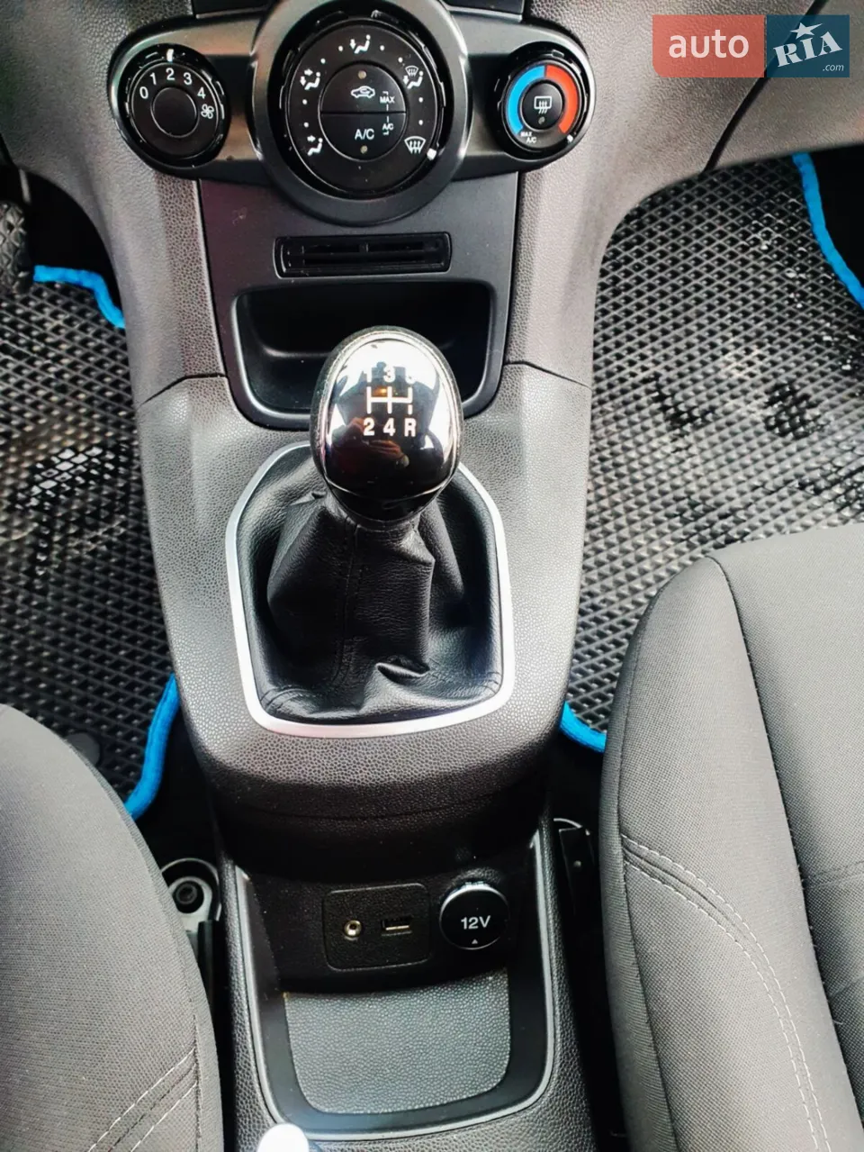 2014 Ford Fiesta - мініатюра 12