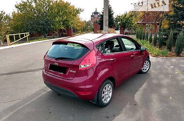 Хэтчбек Ford Fiesta 2011 в 