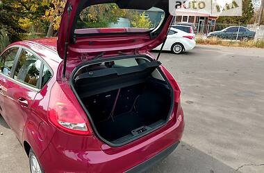 Хэтчбек Ford Fiesta 2011 в 