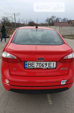 Седан Ford Fiesta 2015 в Вінниці
