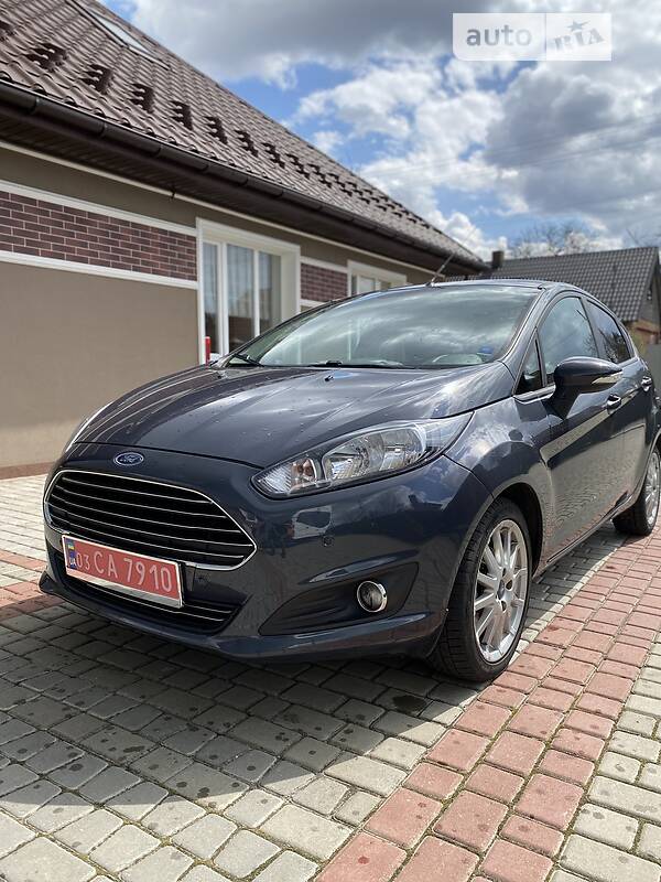 Хэтчбек Ford Fiesta 2013 в Нововолынске