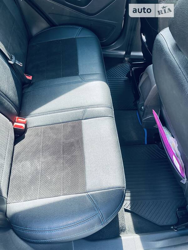 Хэтчбек Ford Fiesta 2013 в Ужгороде