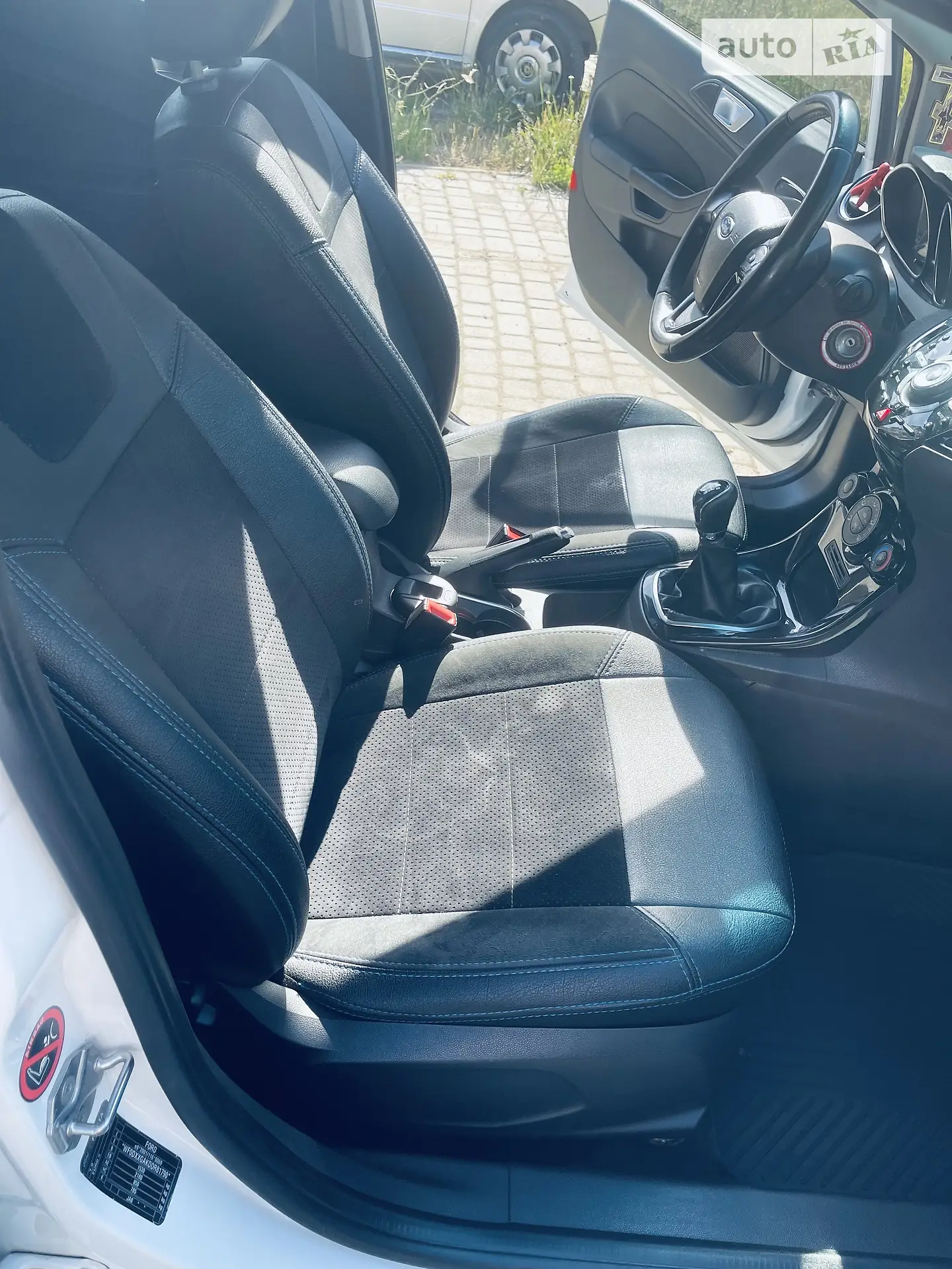 2013 Ford Fiesta - мініатюра 12