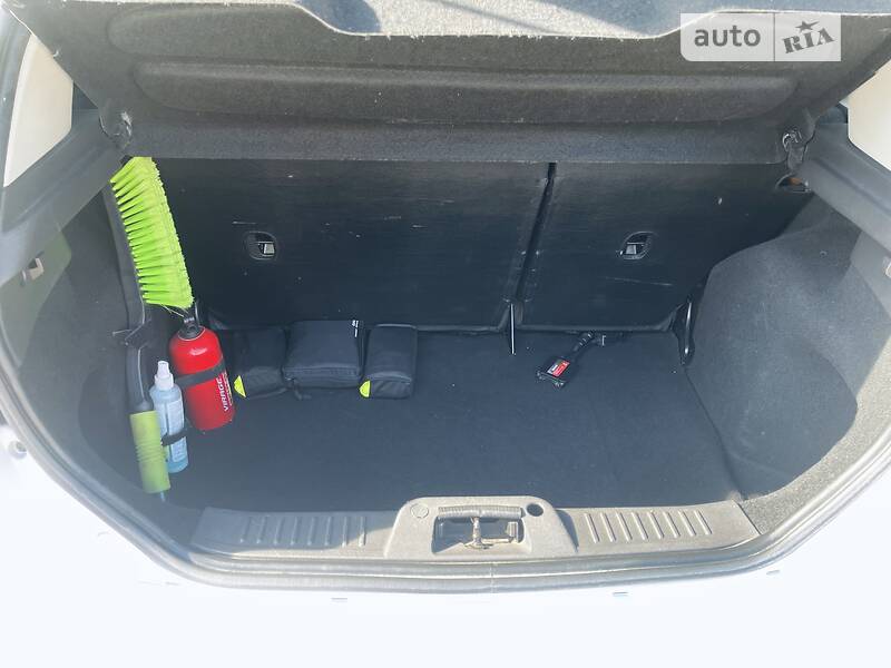 Хэтчбек Ford Fiesta 2013 в Ужгороде