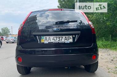 Хэтчбек Ford Fiesta 2007 в Киеве