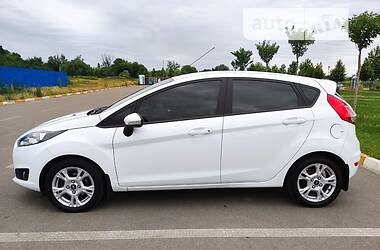 Хэтчбек Ford Fiesta 2016 в Ирпене