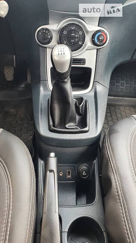 Хэтчбек Ford Fiesta 2012 в Тернополе