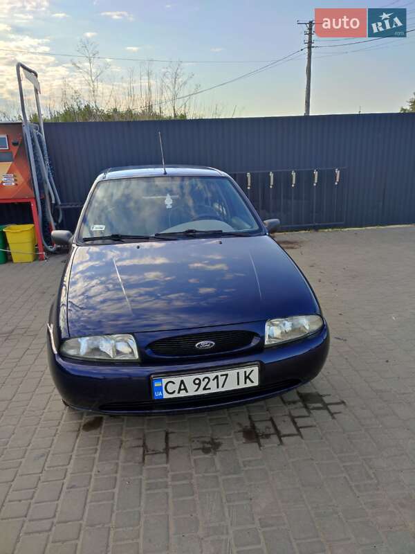 Хэтчбек Ford Fiesta 1998 в Умани