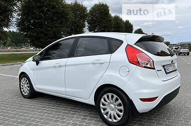 Хэтчбек Ford Fiesta 2017 в 