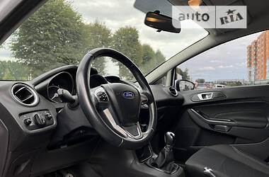 Хэтчбек Ford Fiesta 2017 в 
