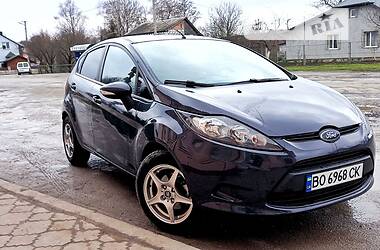 Хэтчбек Ford Fiesta 2010 в Чорткове