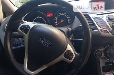 Хэтчбек Ford Fiesta 2010 в 