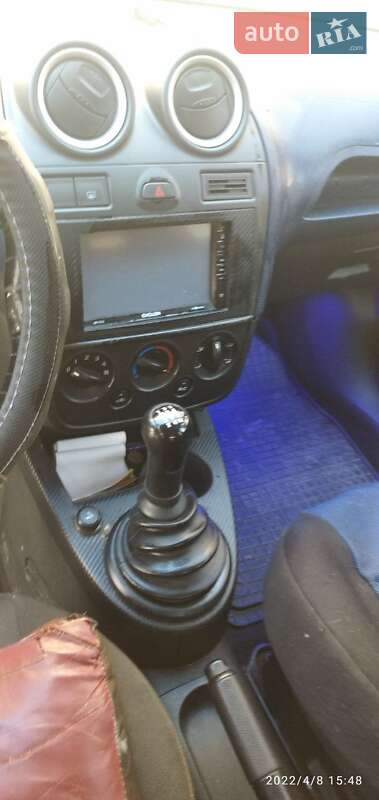 Хэтчбек Ford Fiesta 2006 в Одессе
