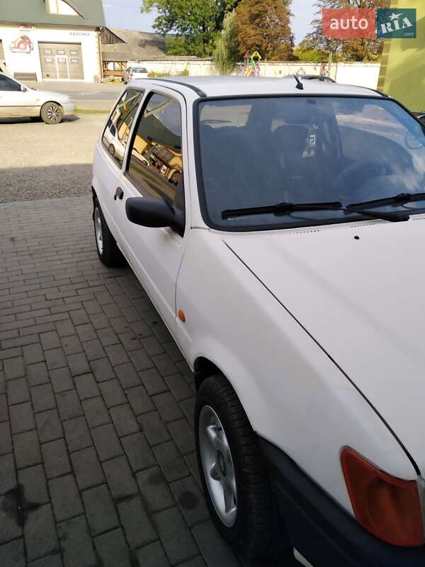 Хэтчбек Ford Fiesta 1995 в Черновцах