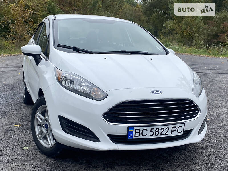 Седан Ford Fiesta 2017 в Львове