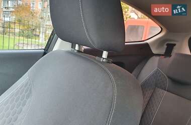 Хэтчбек Ford Fiesta 2013 в 