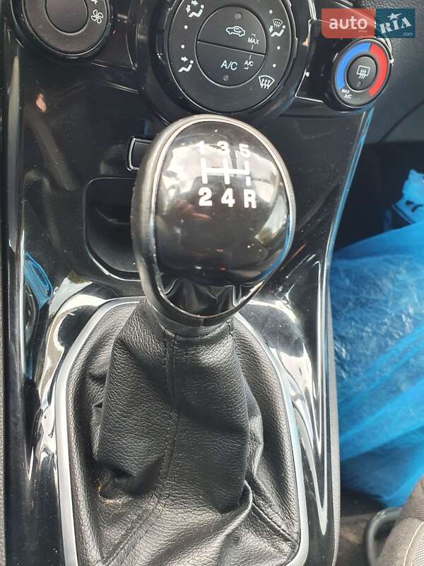 Хэтчбек Ford Fiesta 2013 в Нежине