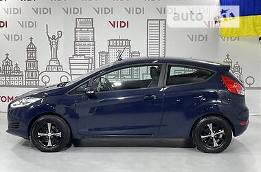 Хэтчбек Ford Fiesta 2015 в Киеве