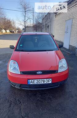 Хэтчбек Ford Fiesta 2002 в 