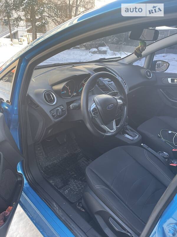 Хэтчбек Ford Fiesta 2013 в Киеве