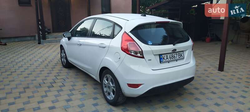 Хэтчбек Ford Fiesta 2013 в Киеве