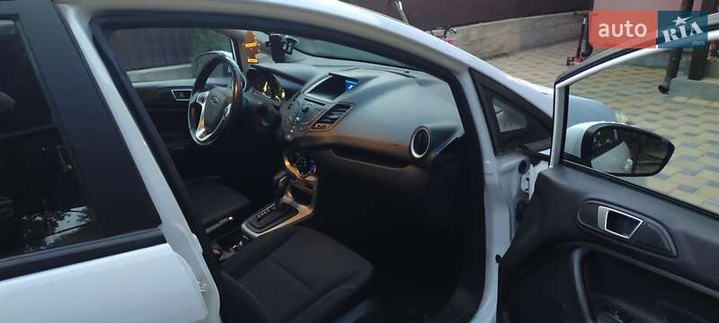 Хэтчбек Ford Fiesta 2013 в Киеве