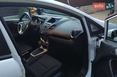 Хэтчбек Ford Fiesta 2013 в 