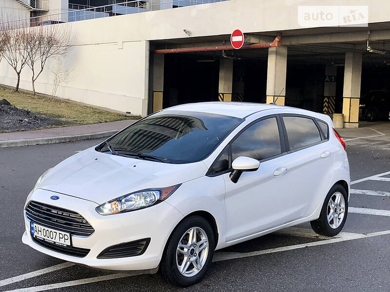 Хэтчбек Ford Fiesta 2019 в 