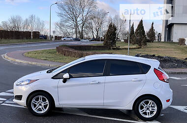 Хэтчбек Ford Fiesta 2019 в 