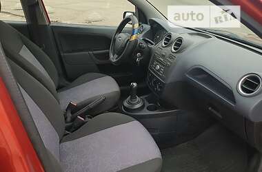 Хэтчбек Ford Fiesta 2008 в 