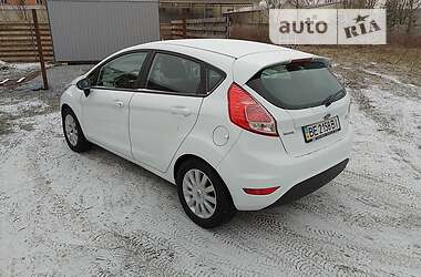 Хэтчбек Ford Fiesta 2013 в 