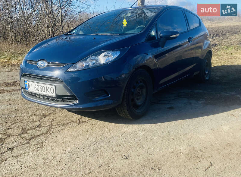 Хэтчбек Ford Fiesta 2010 в Киеве