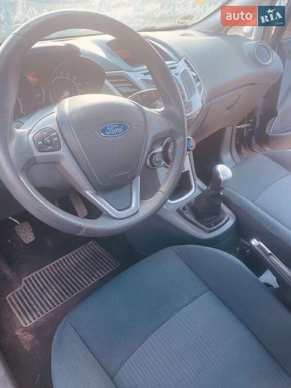 Хэтчбек Ford Fiesta 2010 в Киеве