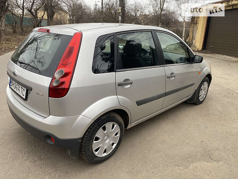 Хэтчбек Ford Fiesta 2006 в Одессе
