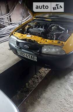 Хэтчбек Ford Fiesta 1998 в Днепре