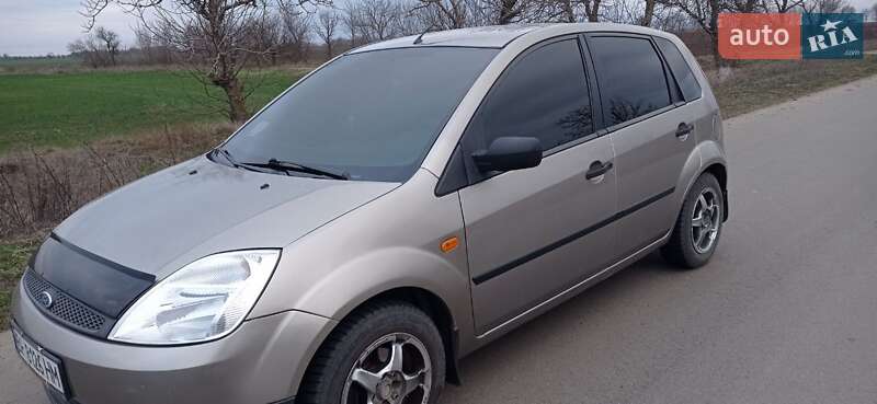 Хэтчбек Ford Fiesta 2003 в Одессе