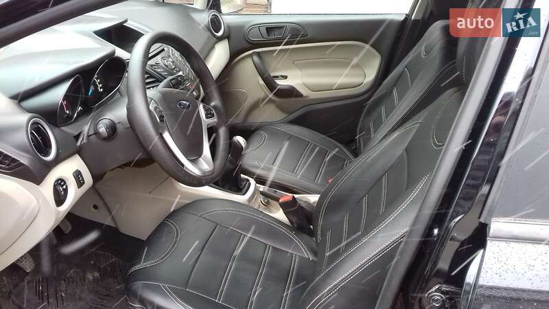 Седан Ford Fiesta 2017 в Золочеве