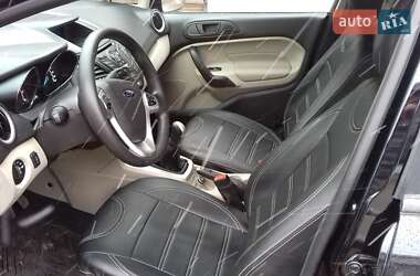 Седан Ford Fiesta 2017 в 