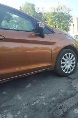 Хэтчбек Ford Fiesta 2013 в Ровно