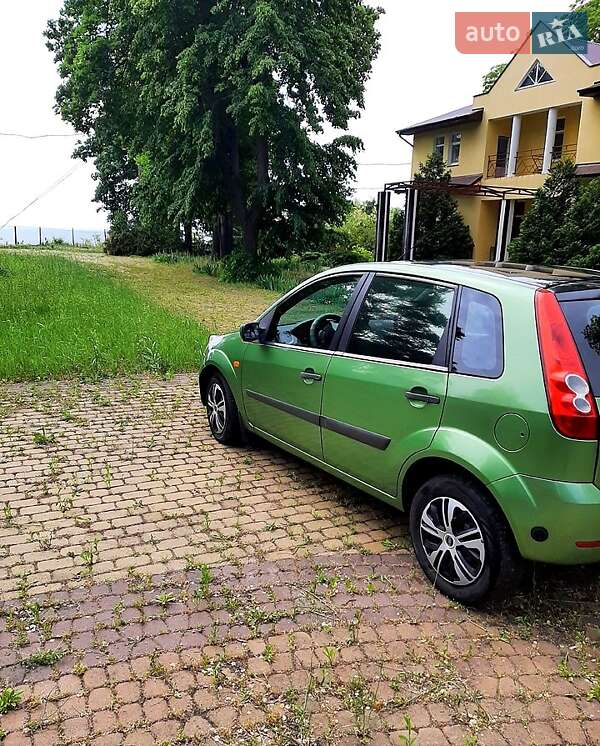 Хэтчбек Ford Fiesta 2006 в Одессе